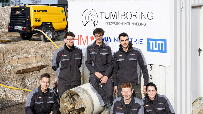 The TUM Boring team with portable compressor for tunnel construction – KAESER M 65 helps to develop the fastest tunnel boring machine in the world.