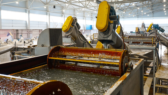 อากาศเสียจากเครื่องปั๊มลมจะทำความร้อนให้กับน้ำเพื่อการใช้น้ำร้อนในการทำความสะอาดอะไหล่