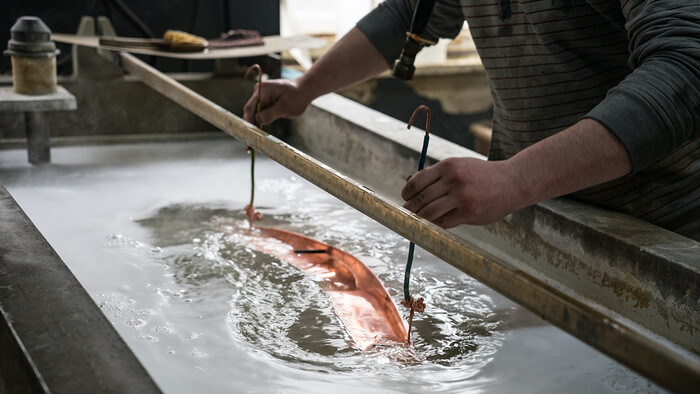 การชุบโลหะด้วยไฟฟ้าด้วยน้ำร้อนที่ผลิตโดยเครื่องปั๊มลมอากาศ